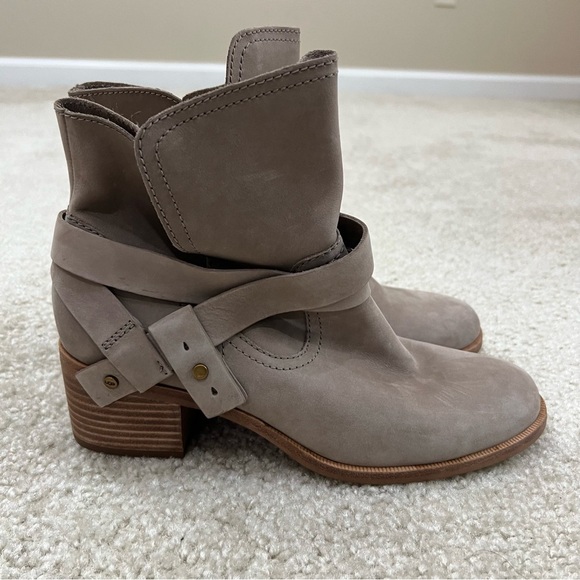 Ugg Australia Women Elora Sahara Gray Suede Ankle Boots Booties Sz 9.5 1019148, - Picture 14 of 16